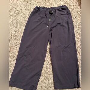 Lululemon capri joggers 21”
